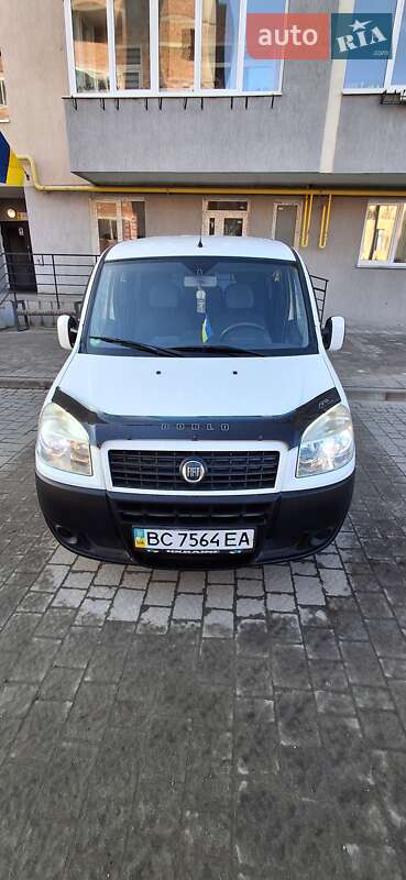 2009 fiat doblo