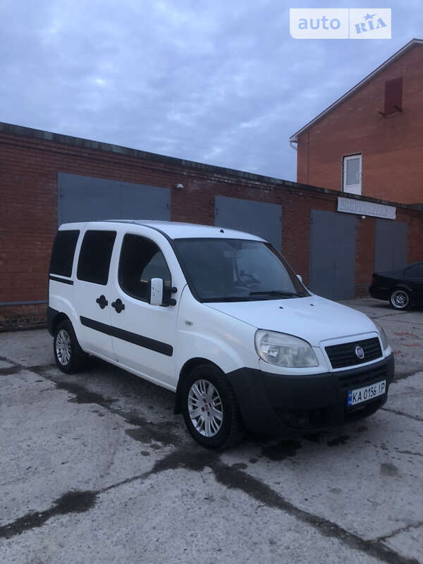 2009 fiat doblo