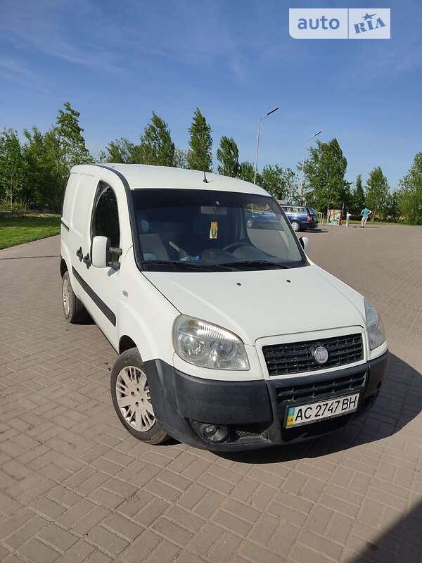 2010 fiat doblo
