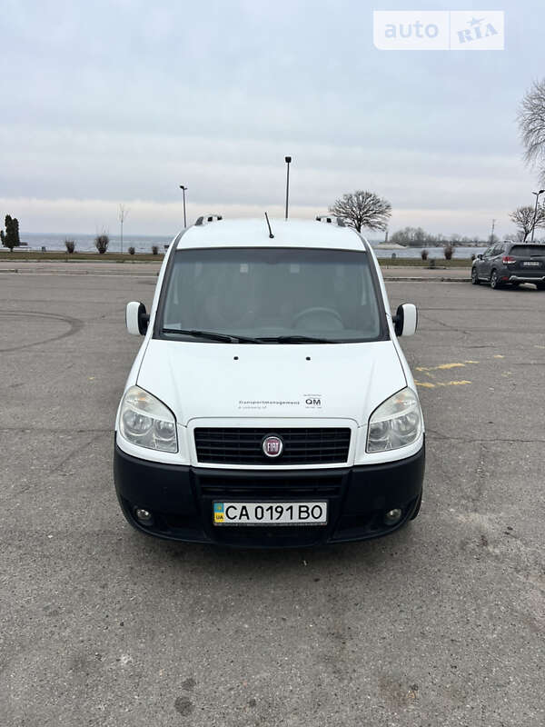 2009 fiat doblo