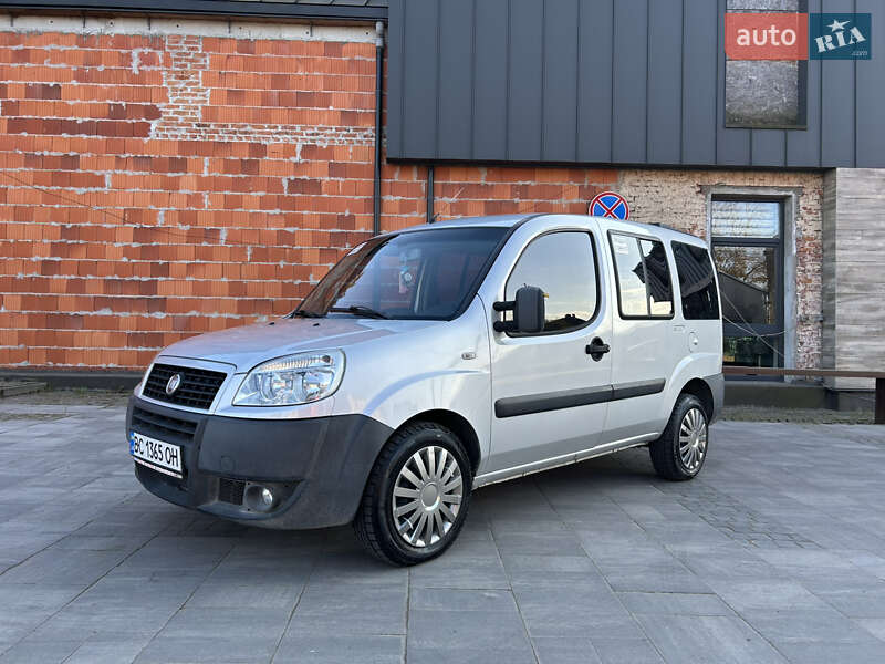 2009 fiat doblo