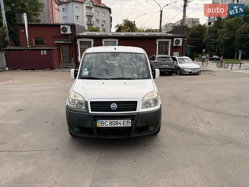 2010 fiat doblo