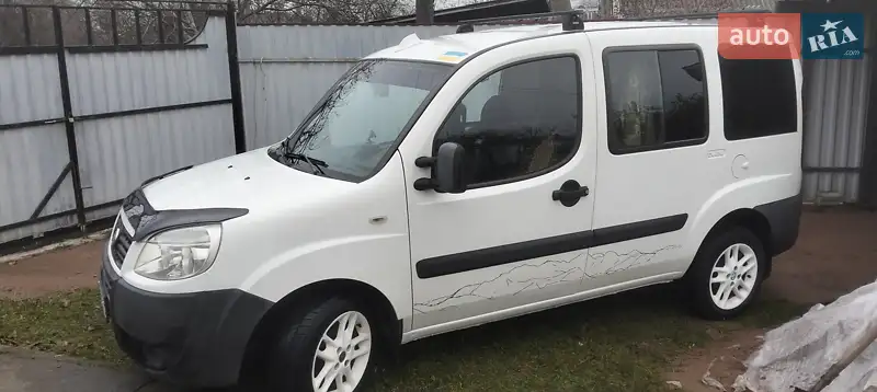 2010 fiat doblo
