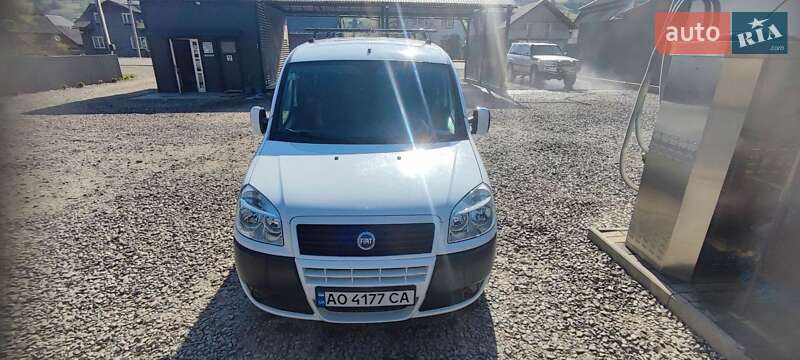 2010 fiat doblo
