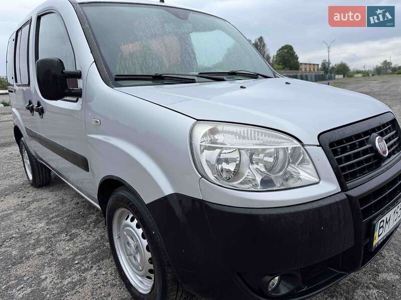 2011 fiat doblo