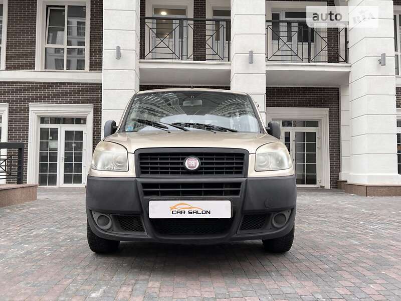 2012 fiat doblo