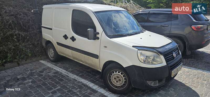 2012 fiat doblo