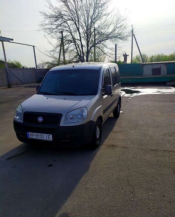 2012 fiat doblo