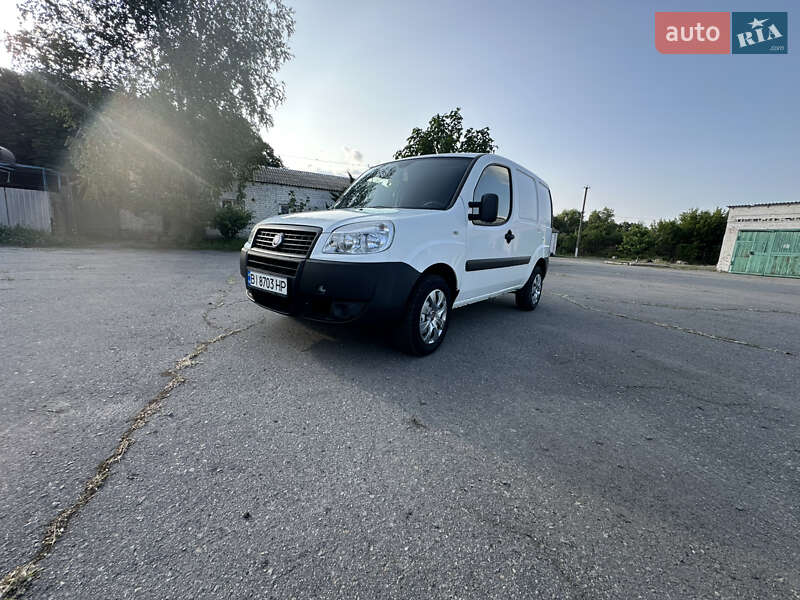 2012 fiat doblo
