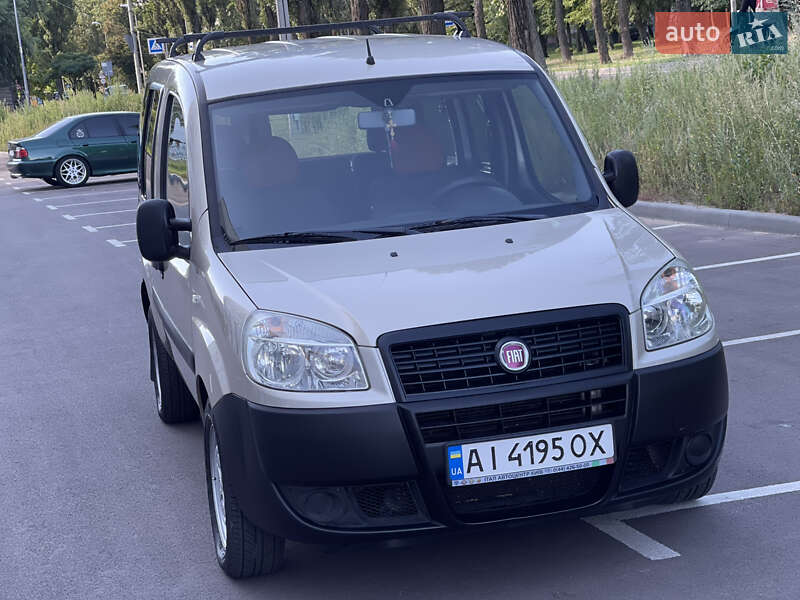 2012 fiat doblo