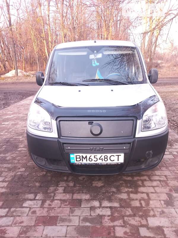 2012 fiat doblo