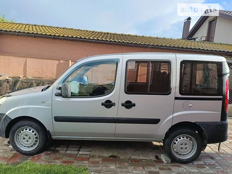 2013 fiat doblo