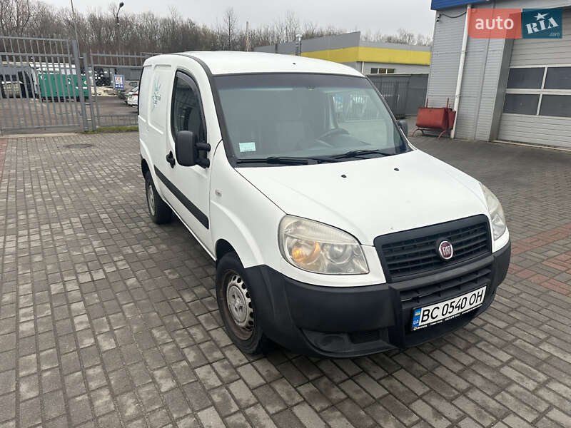 2013 fiat doblo