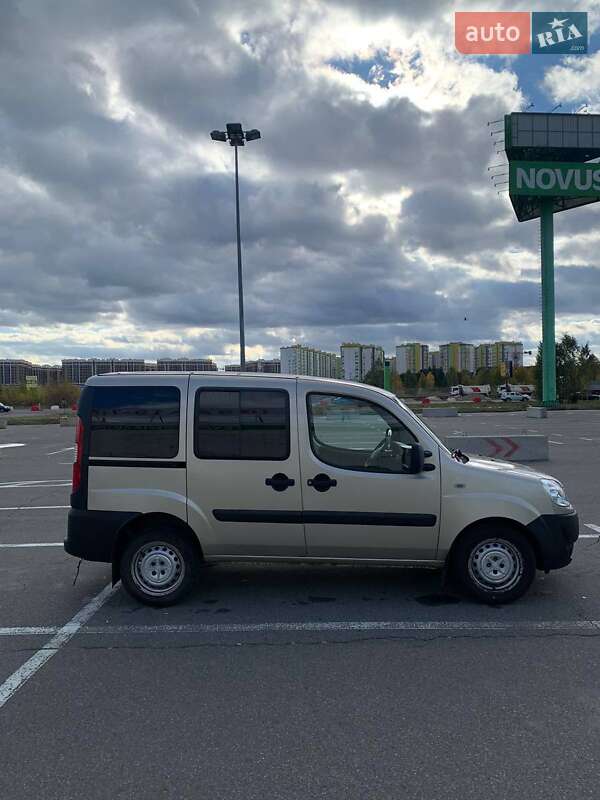 2013 fiat doblo