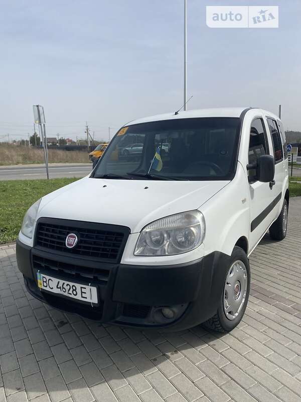 2013 fiat doblo