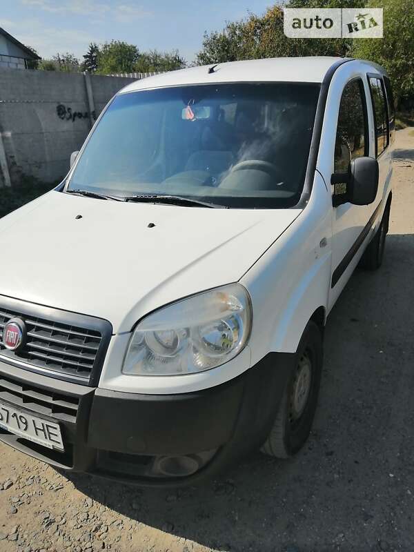 2013 fiat doblo