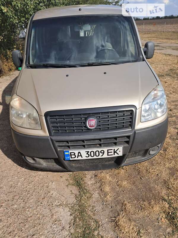 2013 fiat doblo