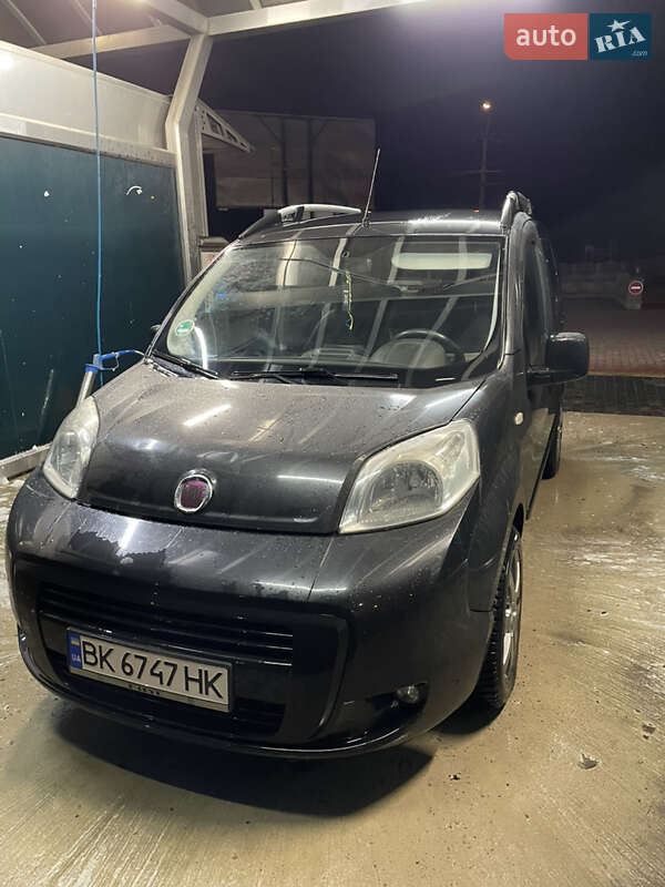 2009 fiat qubo