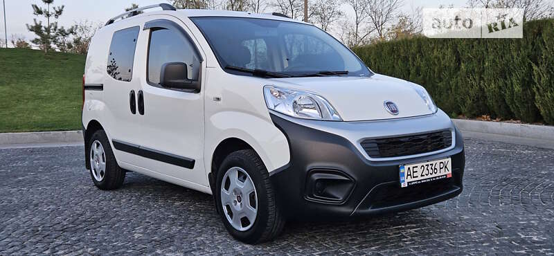 2020 fiat fiorino combi