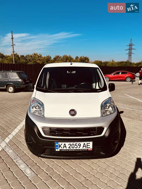 2020 fiat fiorino combi