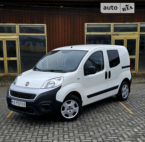 2021 fiat fiorino combi