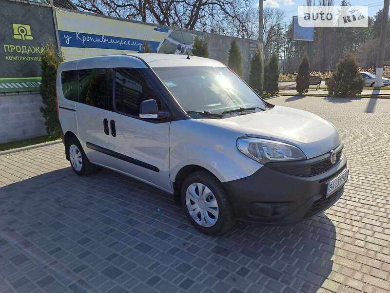 2017 fiat doblo