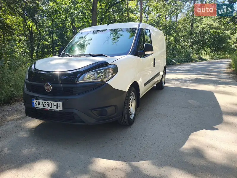 2019 fiat doblo