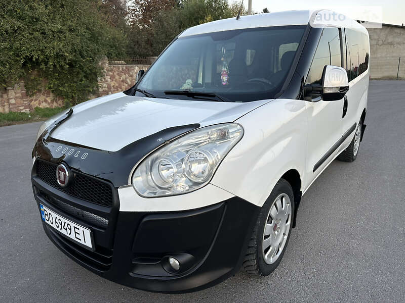 2010 fiat doblo