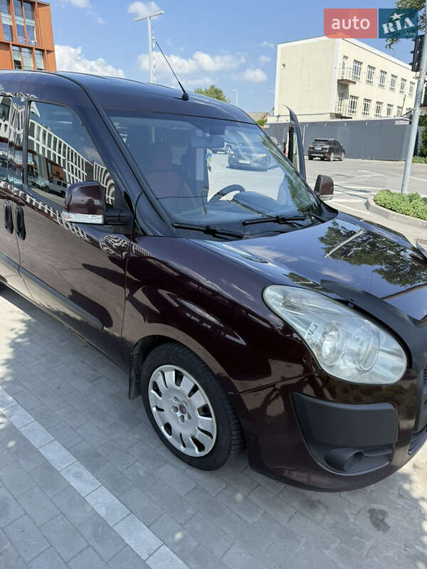 2010 fiat doblo