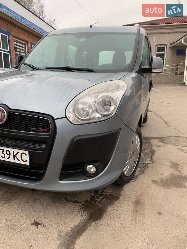 2010 fiat doblo