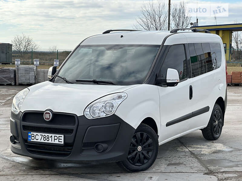 2011 fiat doblo