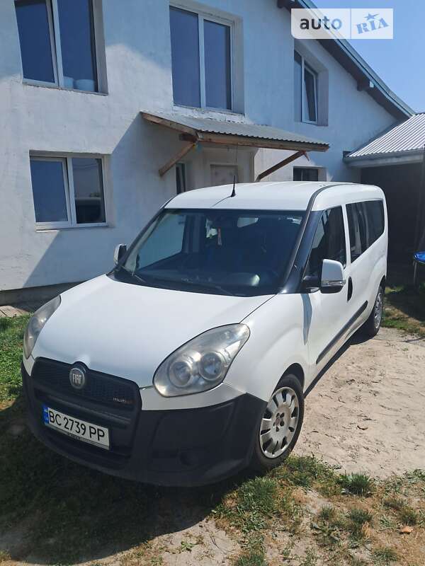 2010 fiat doblo