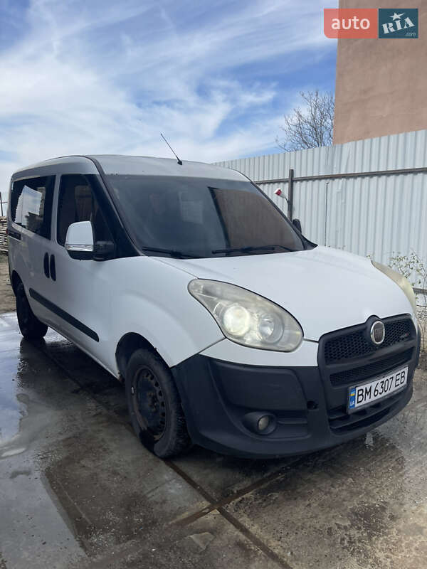 2010 fiat doblo