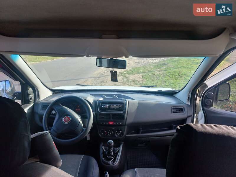 2010 fiat doblo