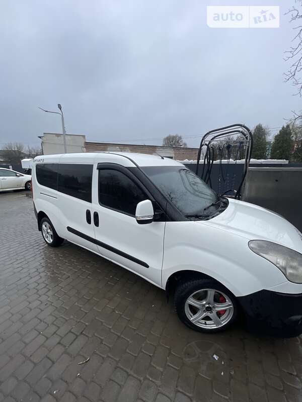 2010 fiat doblo