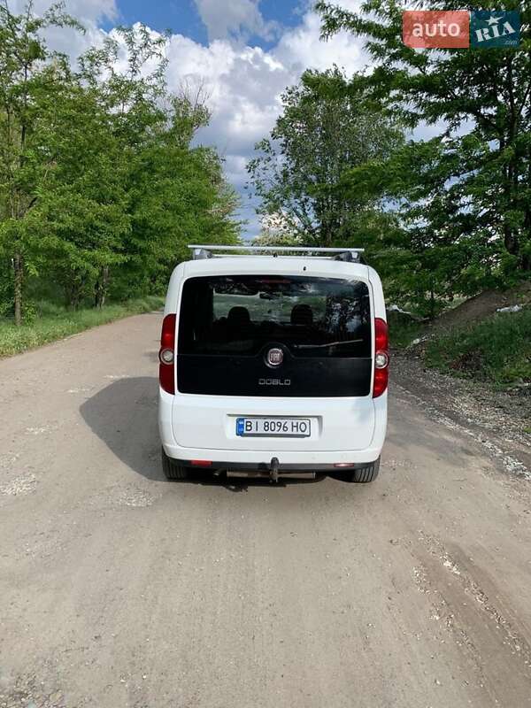 2010 fiat doblo