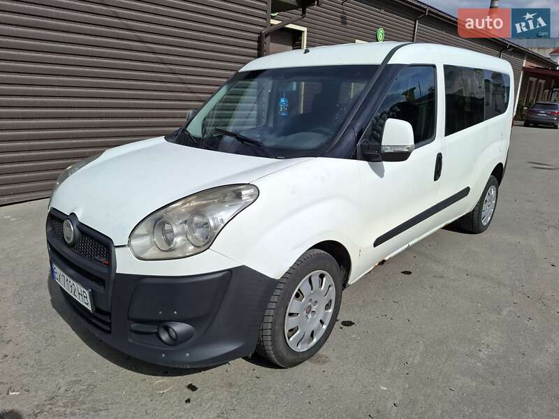 2010 fiat doblo