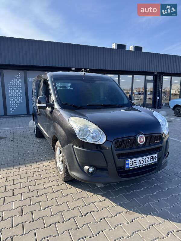 2011 fiat doblo