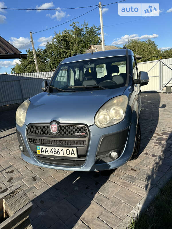 2010 fiat doblo