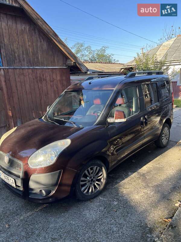 2011 fiat doblo