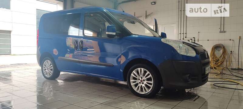 2010 fiat doblo