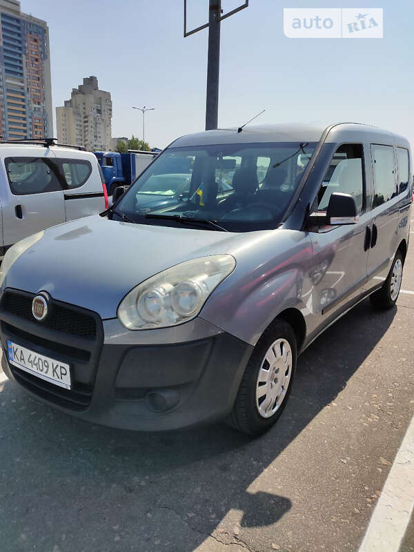 2010 fiat nuovo doblo