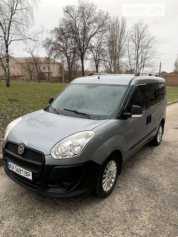 2010 fiat nuovo doblo