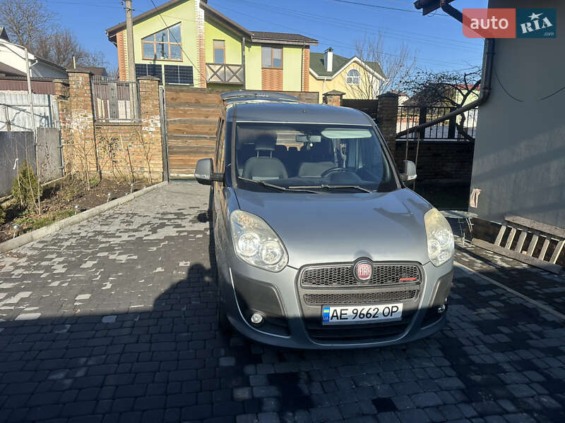 2011 fiat doblo