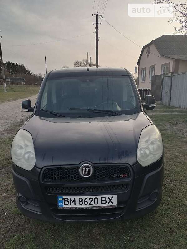 2011 fiat doblo