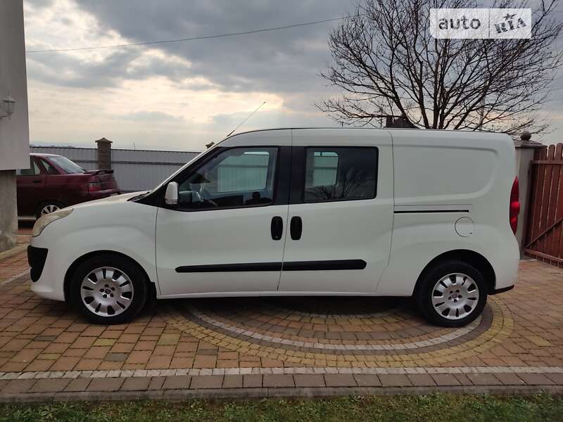 2011 fiat doblo