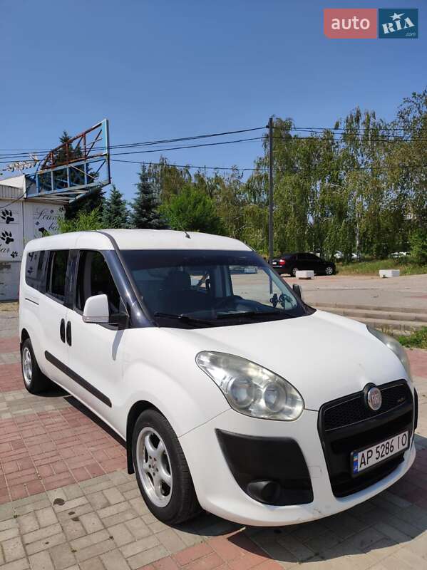 2011 fiat doblo