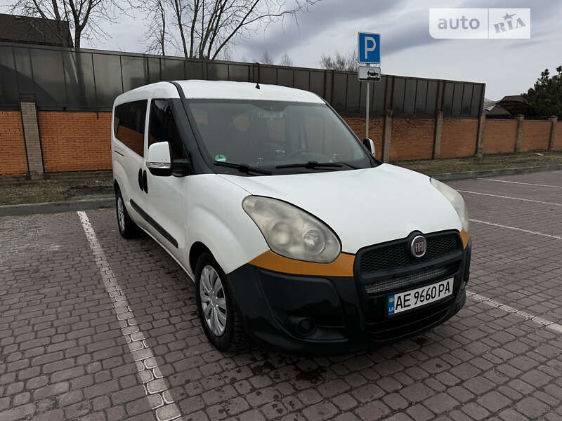 2011 fiat doblo