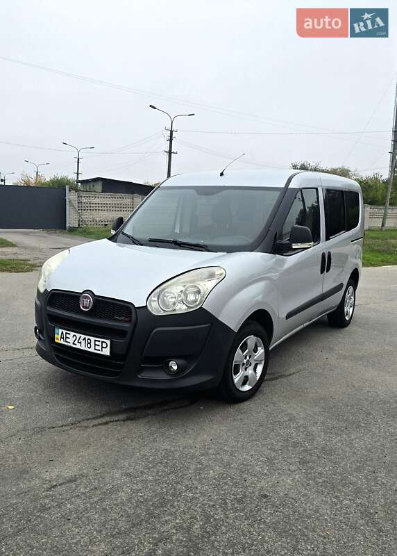2011 fiat doblo