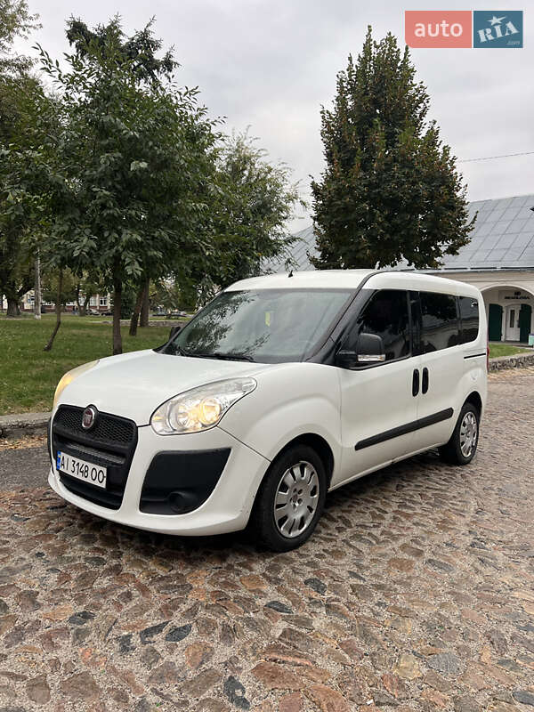 2011 fiat doblo